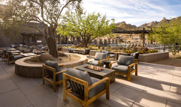 Beatiful outdoor seating areas at the Mountain House Lodge